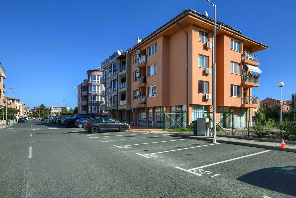 ТОП НАЕМ /  Удобен двустаен с паркомясто в Черно море 2, ап.2