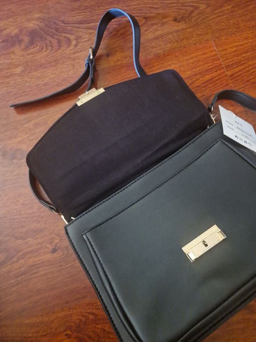 Дамска чанта с двойна дръжка