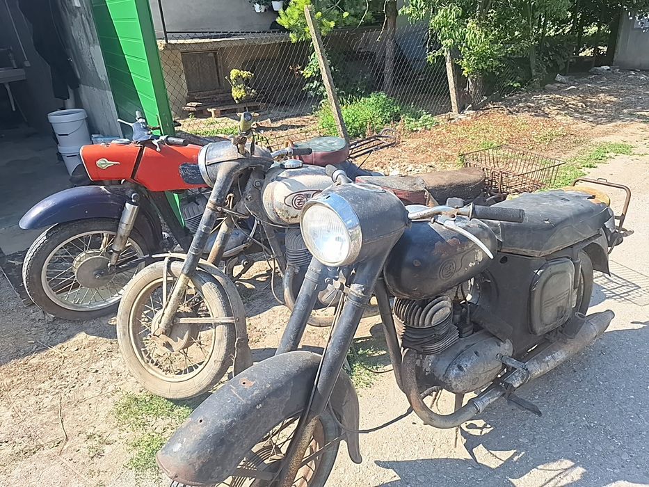 3 бр ретро мотора,комплектни,без документи