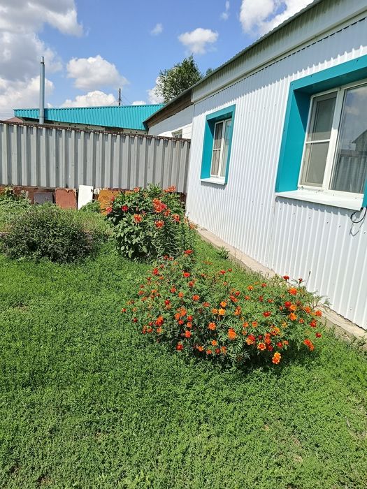 Продам пол дома в селе Дон