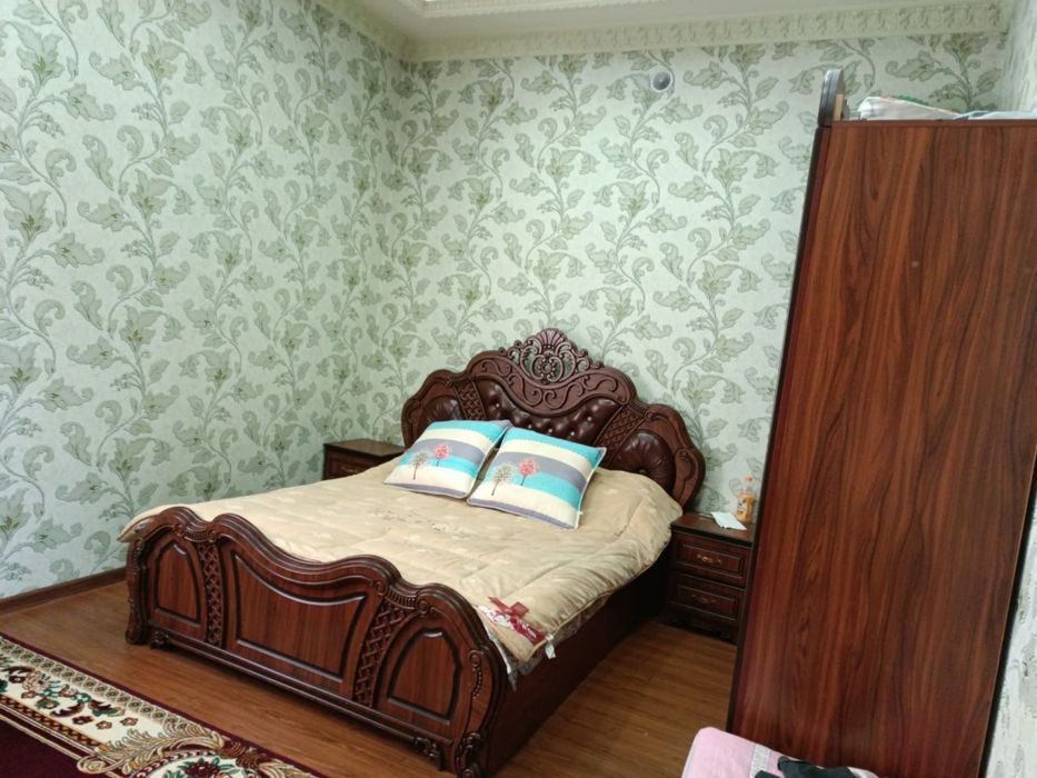 Сергели. Кумарик. Участок 8соток, 8комнат, 4санузла, 2кухни подвал