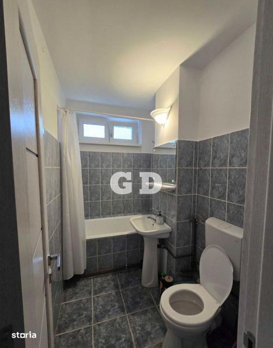 Apartament semidecomandat 2 camere de inchiriat zona Sub Arini