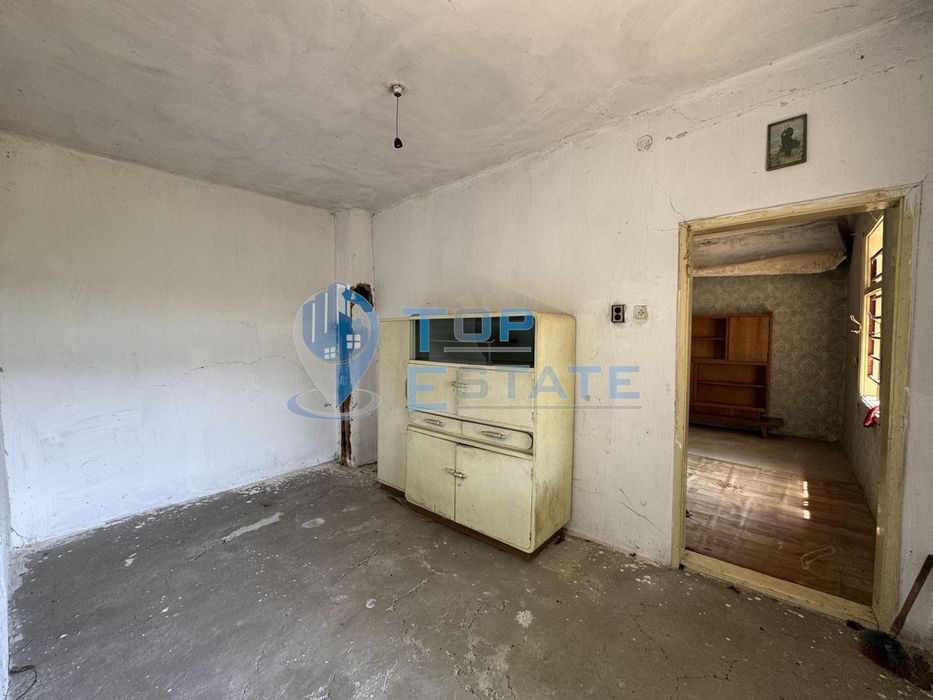 Продава се Къща в с. Горски Сеновец, Област Велико Търново - 50 кв.м за 104 €/кв.м - Снимка #2