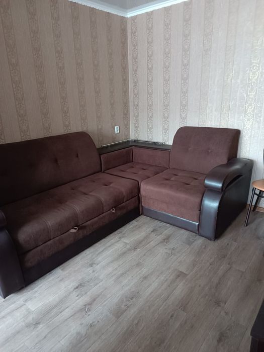 Продаётся угловой диван для гостинной