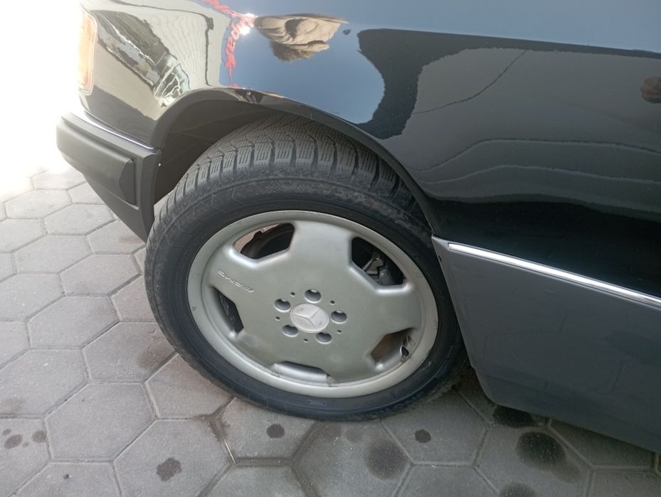 Продам Mersedes  W124 3.2