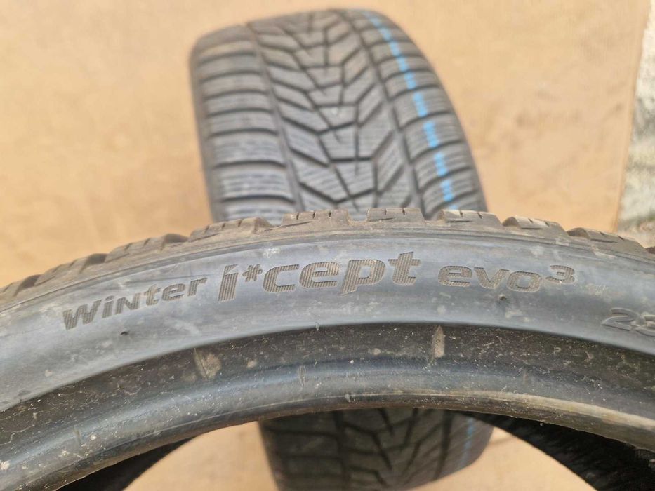 2 Hankook R20 235/35
Зимни гуми 
DOT2622