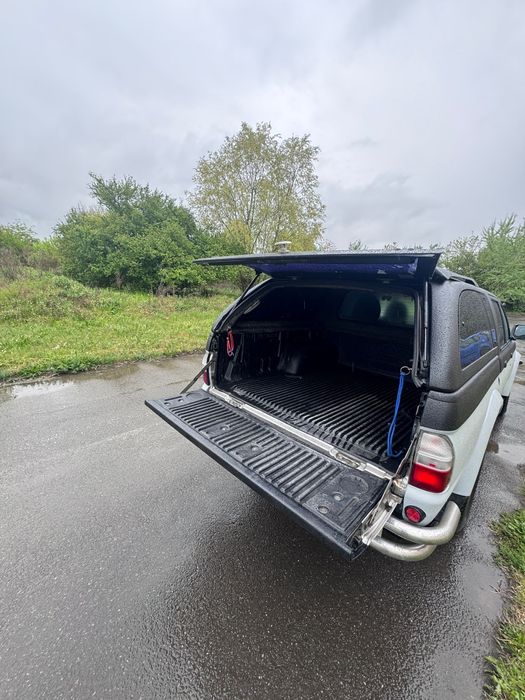 Mitsubishi L200 4x4 • 2.5 Diesel • 2006 • Echipată Off-Road • Întreținută • 7000€ Neg

Mitsubishi L200 2.5 diesel, an 2006, autoutilitară, al doilea p