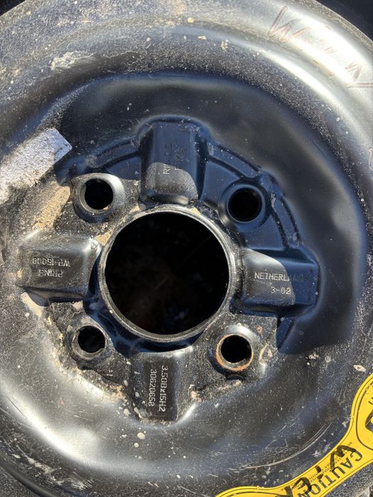 Резервна гума/ Парерица за Волво V40/ S40 4x114.3