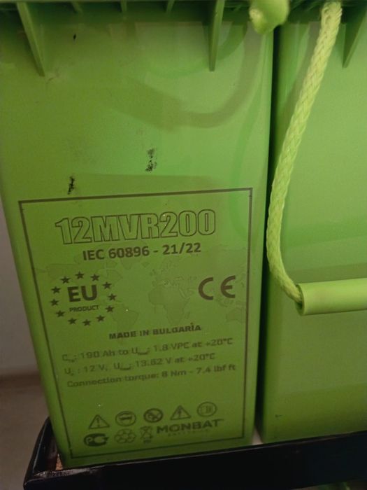 Хибриден соларен инвертор off-grid със  стационарни соларни бате