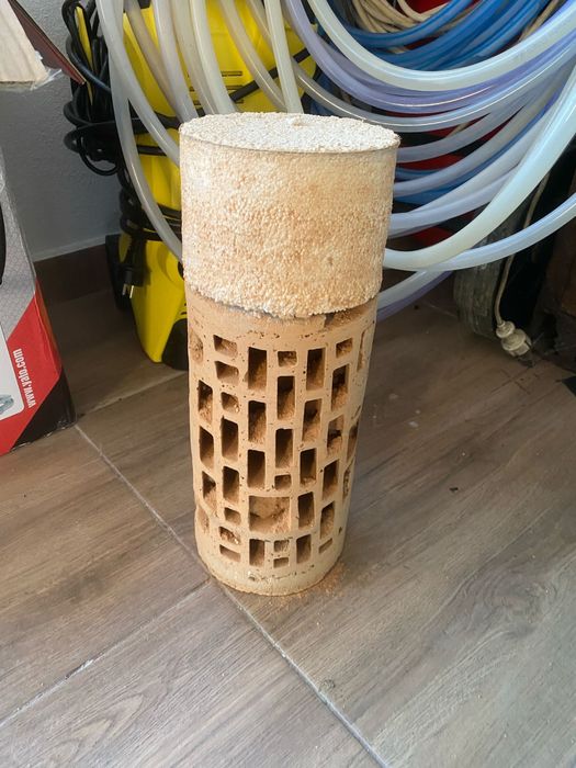 Găuri hote centrale