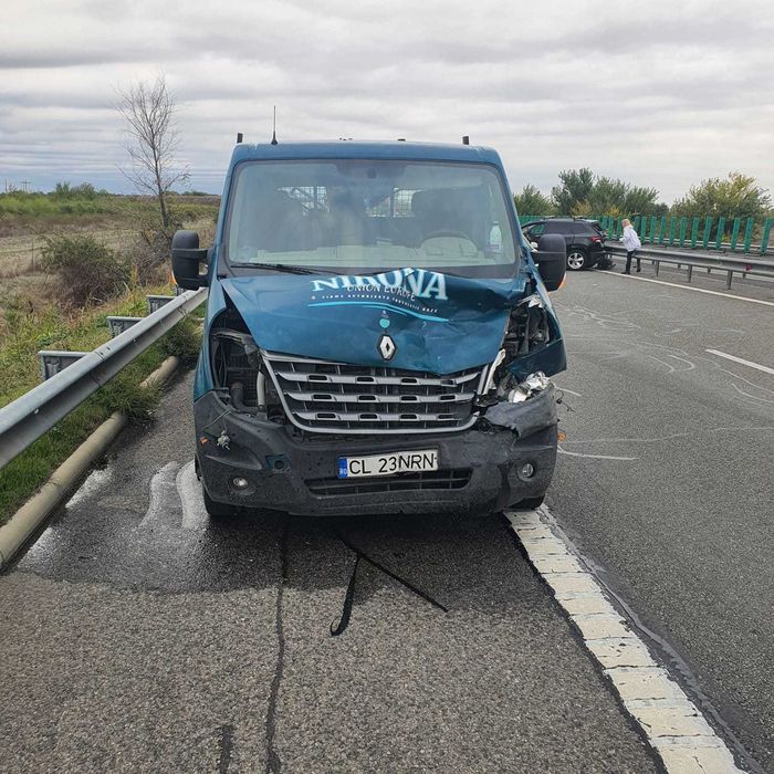 Vand RENAULT MASTER cu bena basculabila