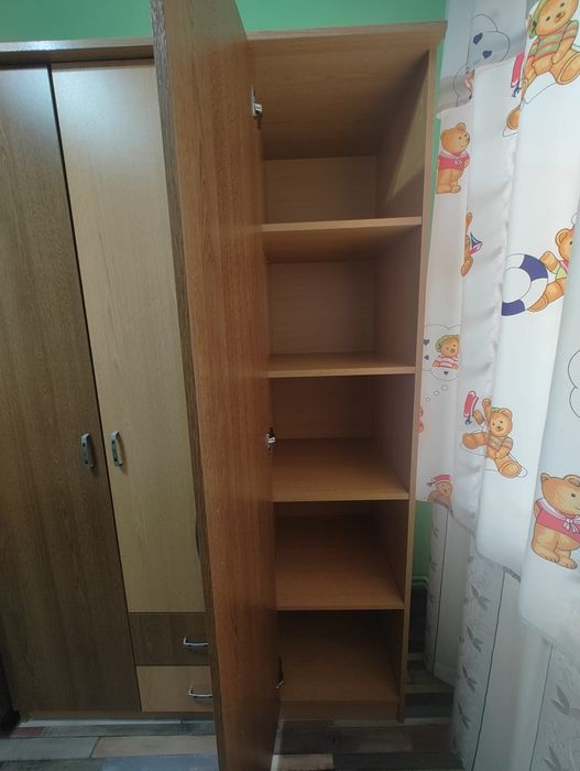 Vând mobilă. Dulap, dulăpior, birou
