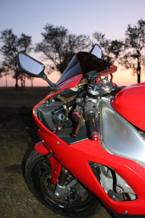 Продам мотоцикл Yamaha R1 2001г, 1000сс