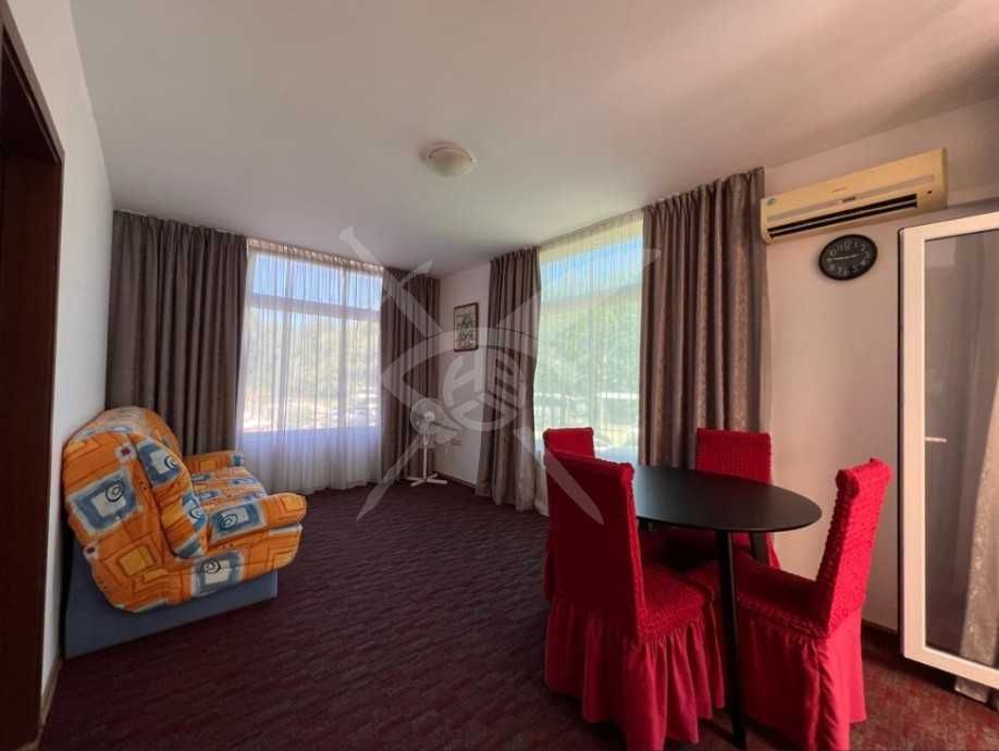 Продава се Двустаен апартамент в к.к. Слънчев бряг - 64 кв.м за 936 €/кв.м - Снимка #3