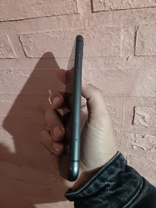 IPhone 11 64g 71 емкость