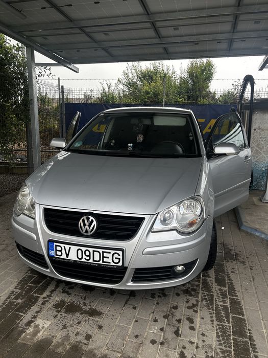Vând Volkswagen Polo