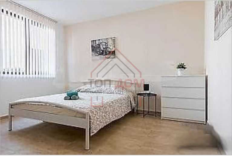 Дава се под наем Тристаен апартамент в Варна, Аспарухово - 67 кв.м за 714 € - Снимка #1