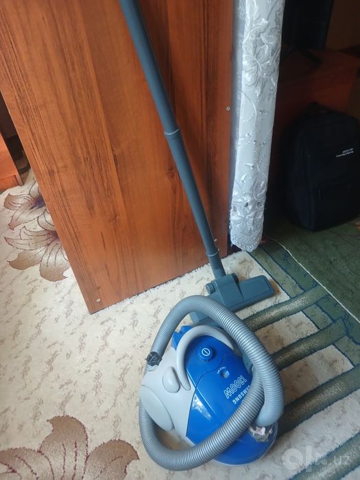 Продаю пылесос. Срочно