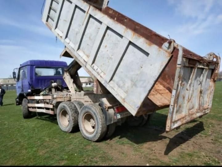 Машина сатылады.