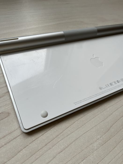Tastatura Apple