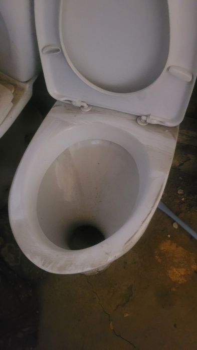 Продаеться. Унитаз!