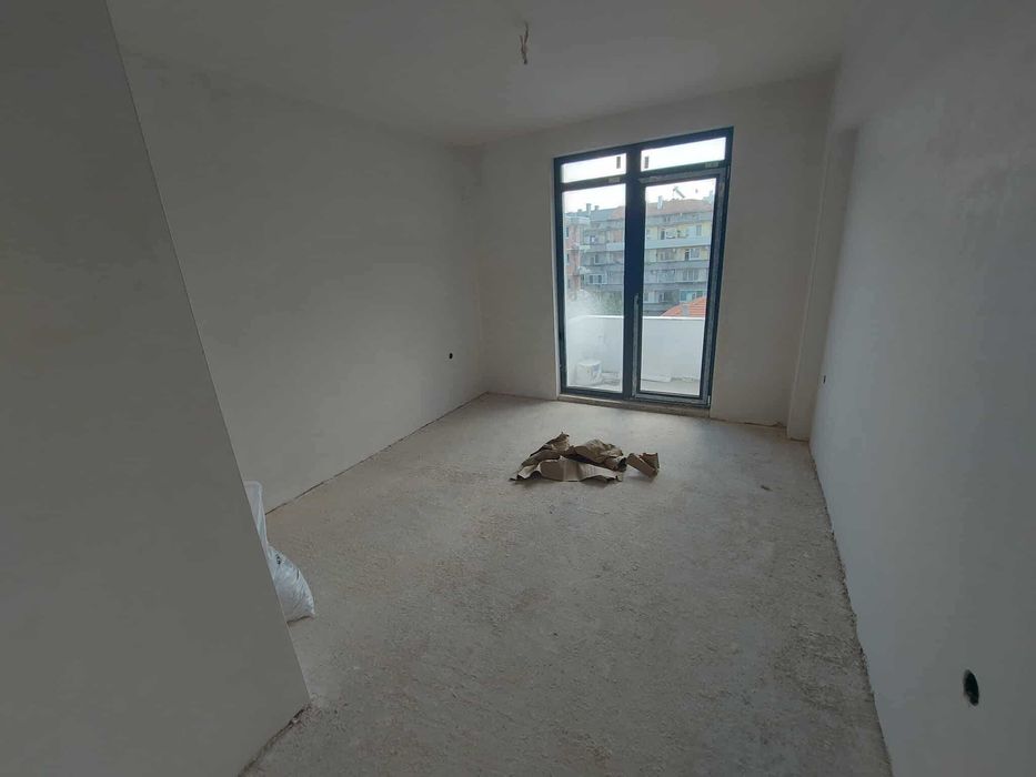 Продава се Тристаен апартамент в Търговище, Вароша - 104 кв.м за 1153 €/кв.м - Снимка #2