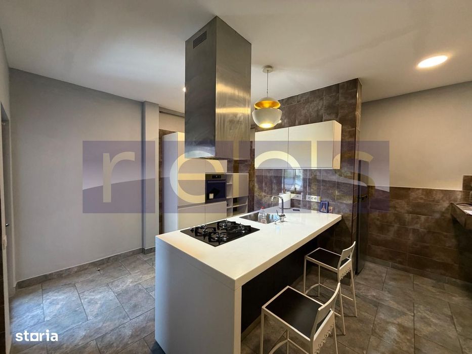Vanzare Apartament Deosebit 5 Camere | 221Mp  | Blv Lascar Catargiu |