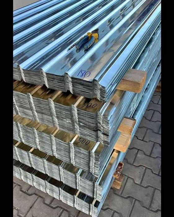 Vand tabla cutata zincata și tabla colorată