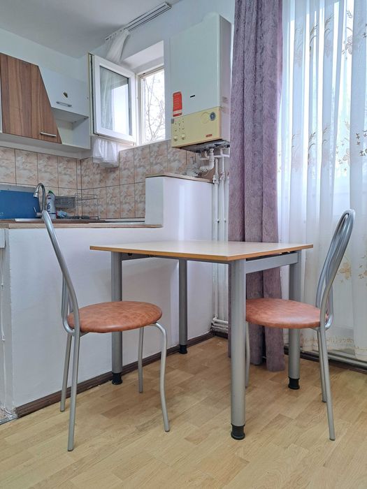 Inchiriez apartament 2 camere Decebal - disponibil IMEDIAT