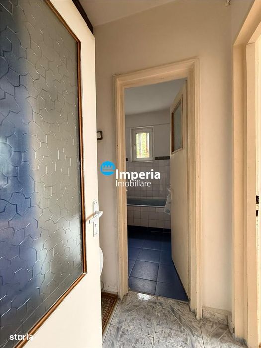 Apartament 3 cam, semi - decomandat, de vanzare zona Tatarasi - Flora