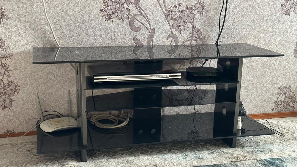 Срочно продам подставку под TV