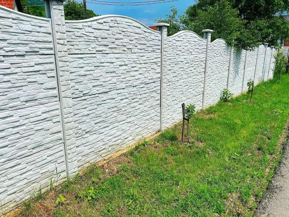 Gard placi  prefabricate din beton, oferim montaj