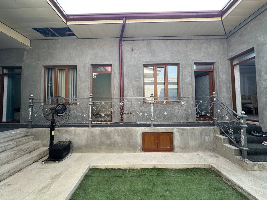 Srochna uchastka sotiladi 1,8sotix fayzli uy