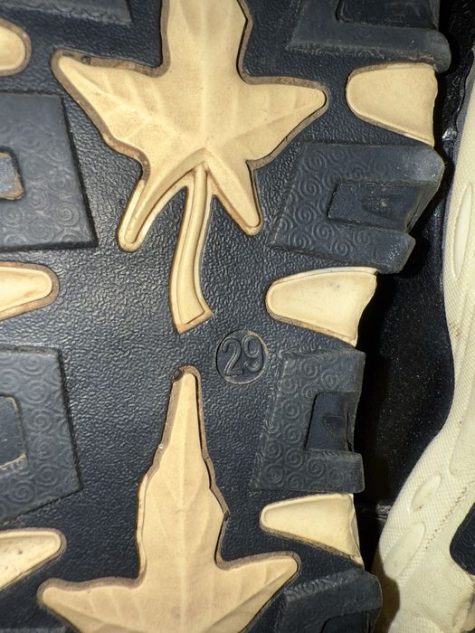 Продам детские сапоги для девочек