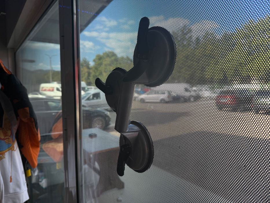 Лапи за стъкло ,за дограма и коли