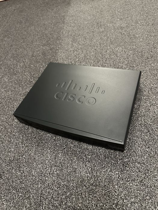 Роутер Cisco C881