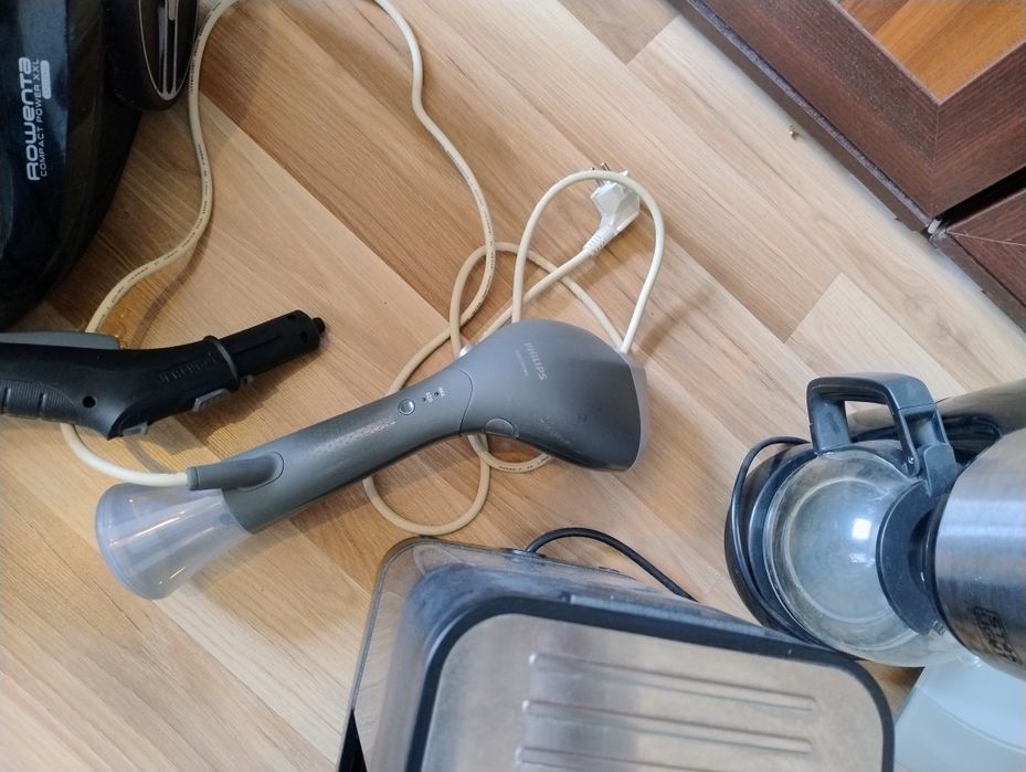 Vand pachet aspirator Rowenta, espressor Delonghi, aparat aburi Karcher SC3