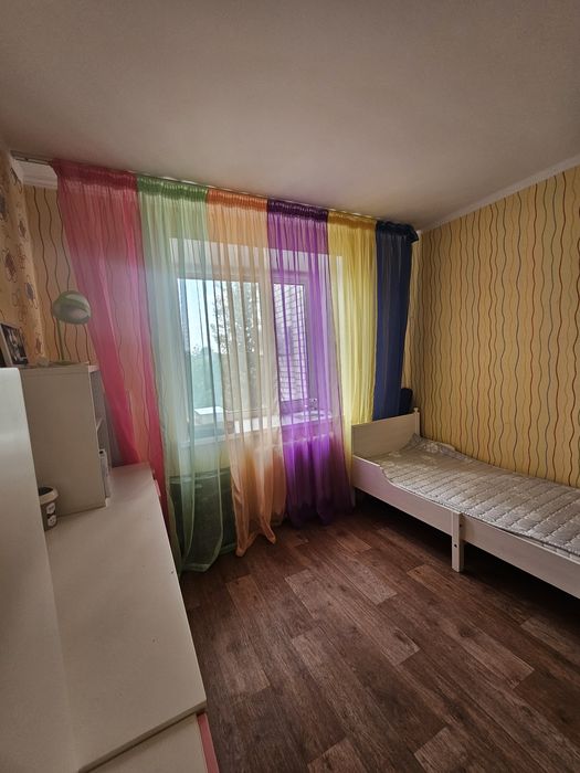 Продам тюль для детской