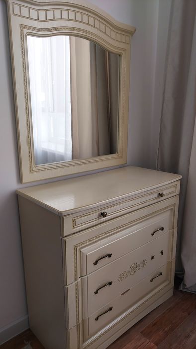 Спальный гарнитур