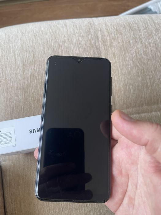 Продам Samsung Galaxy A10