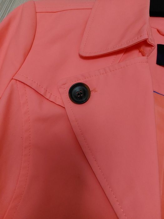 Женской куртка-плащ