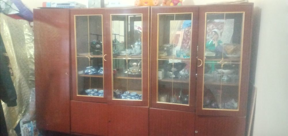 Mexmonxona mebel sotiladi judda ajoyib ixxcham chiroyli kup narsa keta