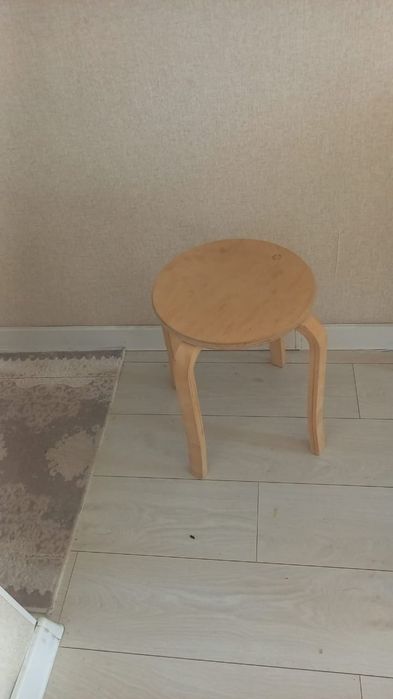 Срочно продам стулья