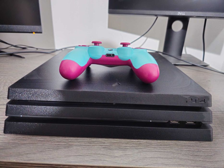 PlayStation 4 pro 1TB + 1бр. джойстик