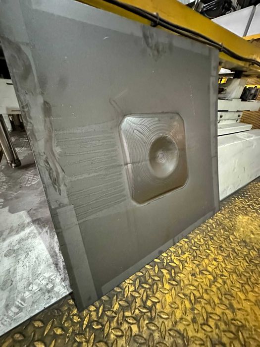 Mașină industrială de deformat tablă