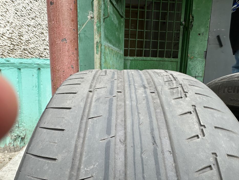 Продам шины 235/45/18