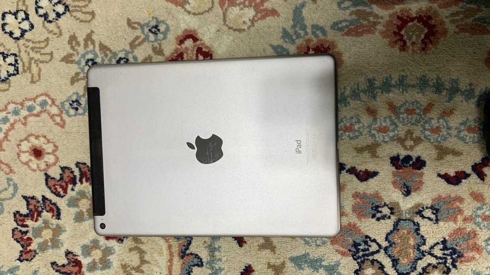 Планшет Apple iPad