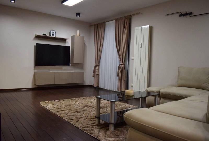 Дава се под наем Тристаен апартамент в София, Младост 2 - 110 кв.м за 900 € - Снимка #2