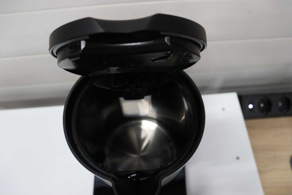 Електрическа кана BOSCH Styline TWK8613 2400W, 1.5l, Дигитален дисплей