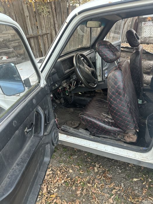 Продам ниву на ходу